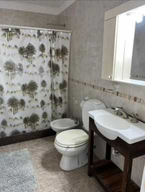 Habitación con baño privado y salida independiente